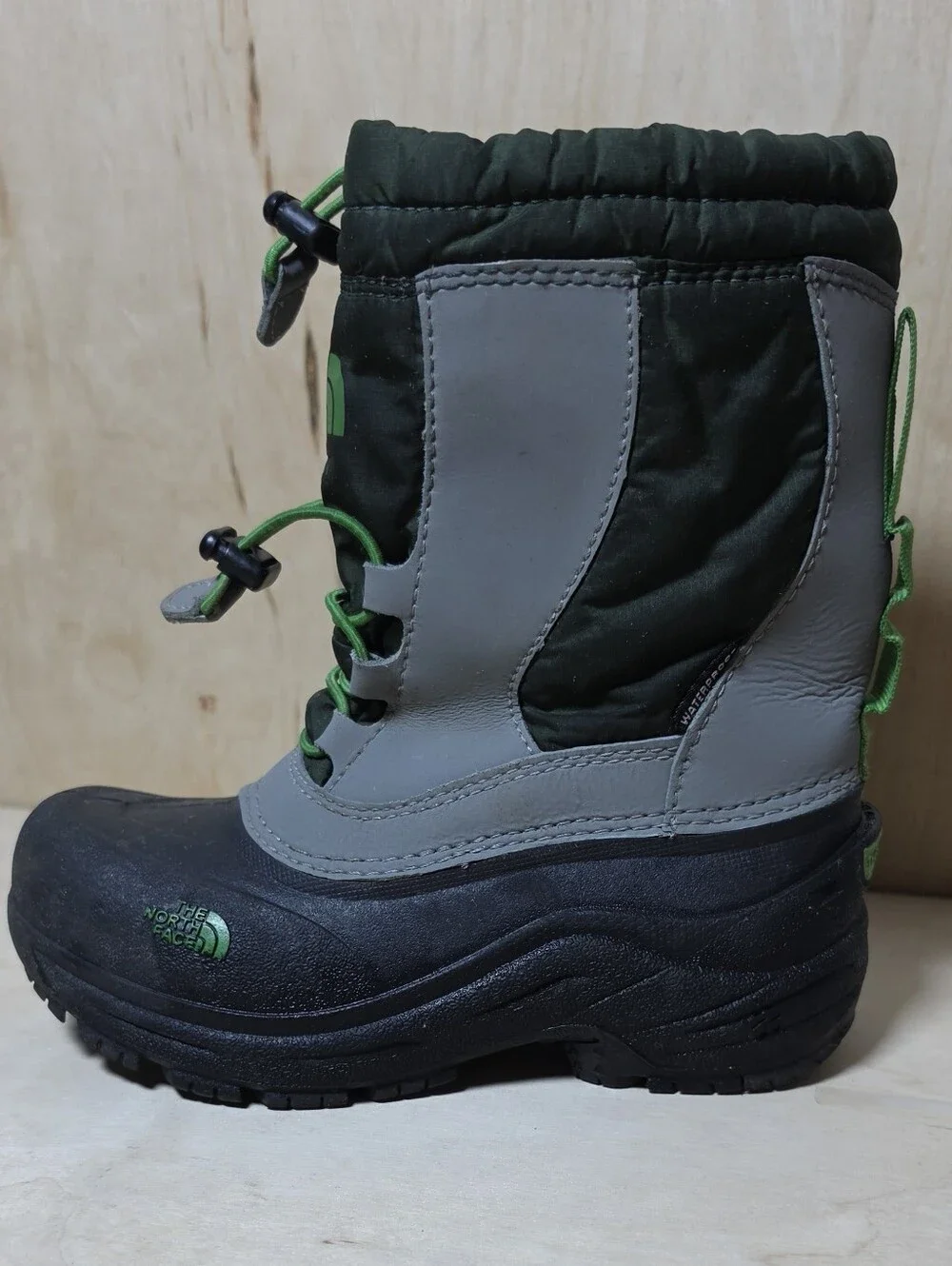 The North Face Kids' Alpenglow Winter Boots